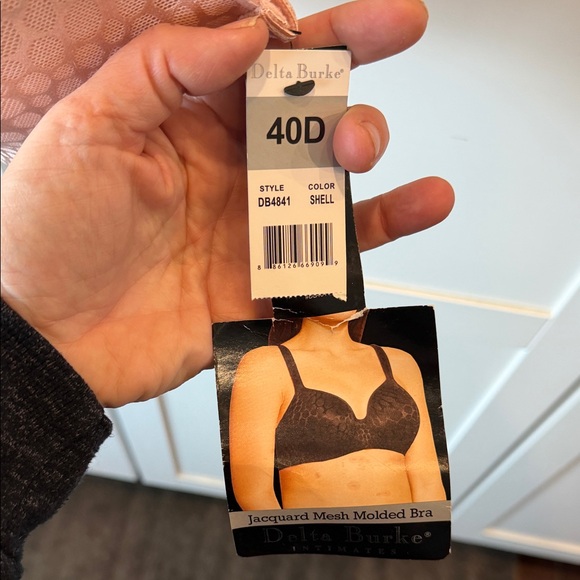 Delta Burke Peach Lace-Overlay Full Coverage Bra - Picture 2 of 6